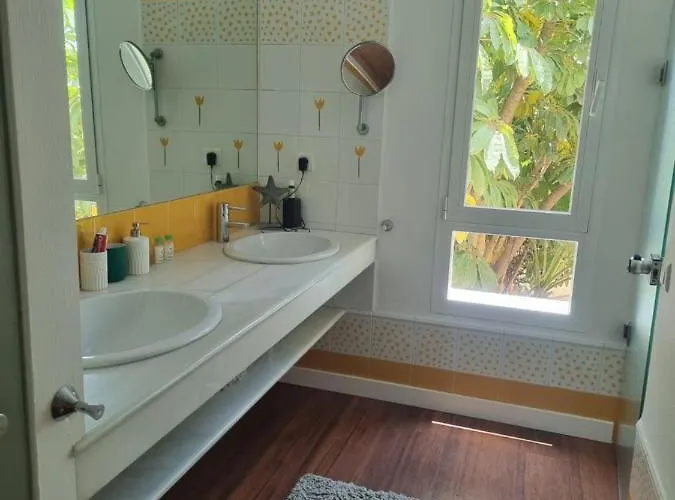 Unique Modern House - Paseo Maritimo/center Villa *