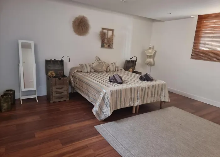 Unique Modern House - Paseo Maritimo/center *