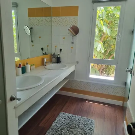Unique Modern House - Paseo Maritimo/center Villa *